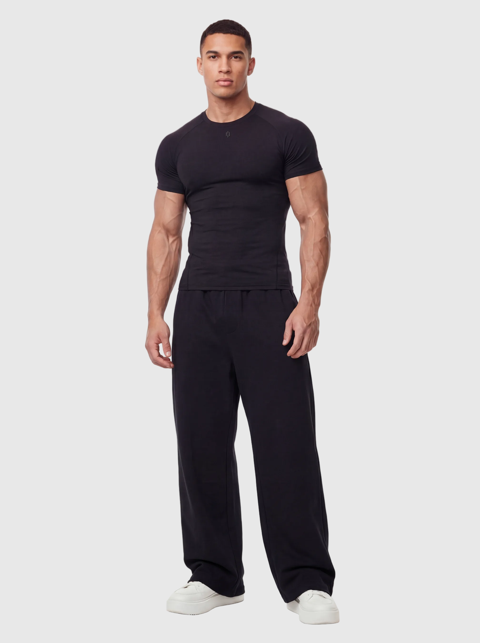 Equinox Muscle-Fit Compression - Black