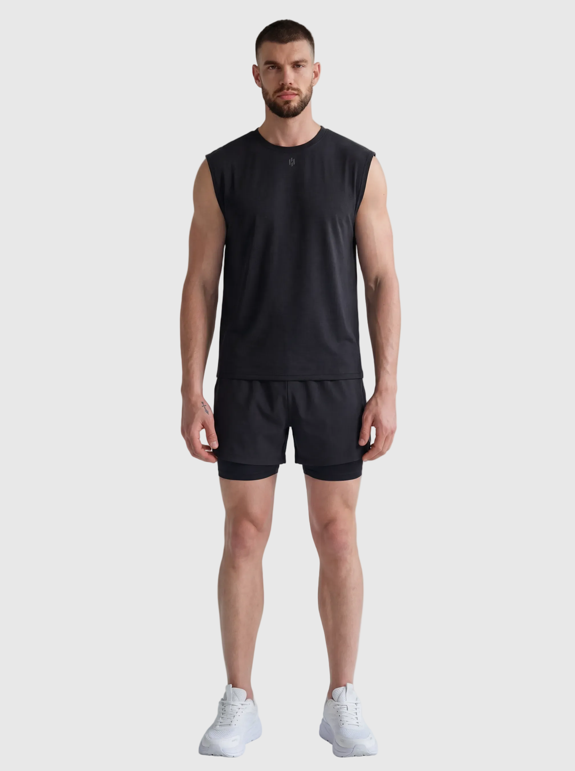 EQUINOX SLEEVLESS TANKTOP