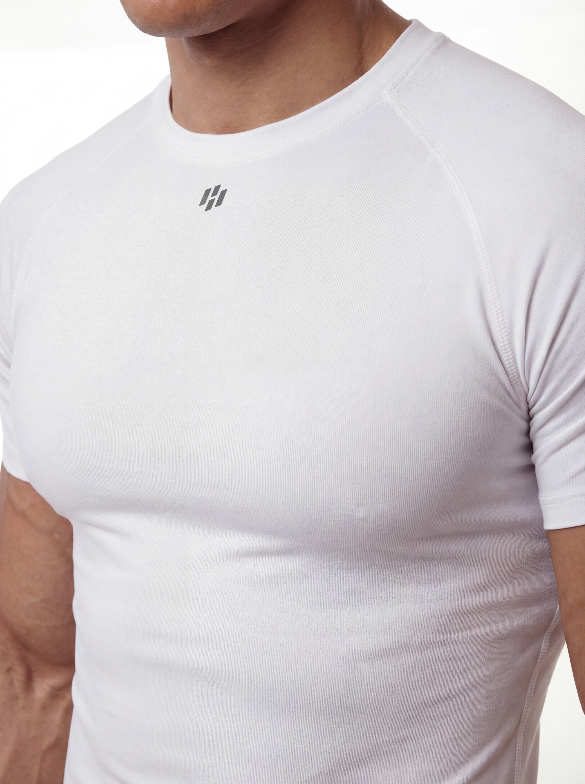 Equinox Muscle-Fit Compression - White