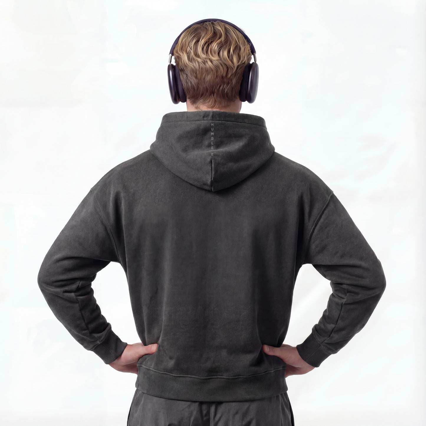 EQUINOX OVERSIZED HOODIE