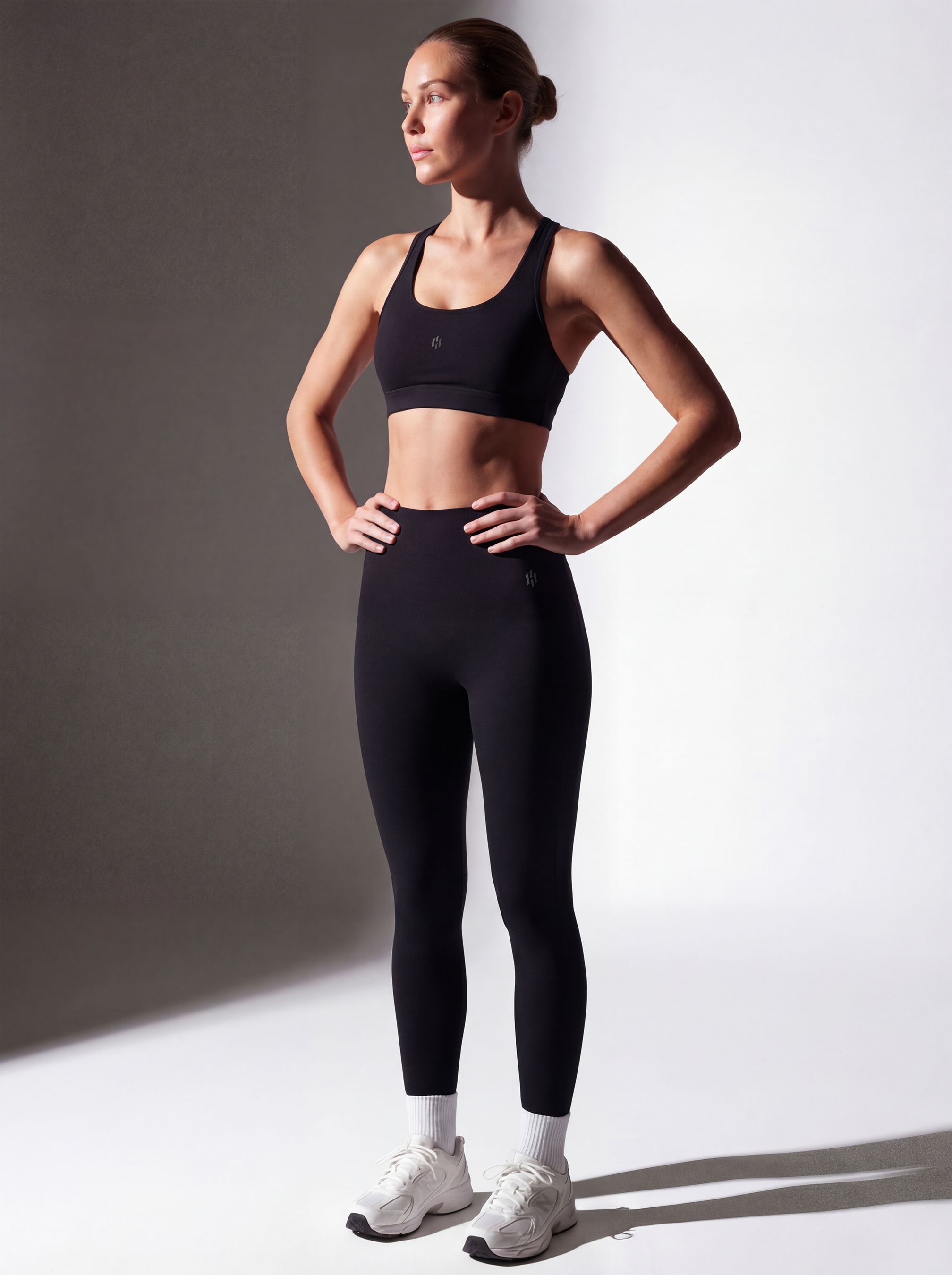 Women's Equinox Seamless Sports Bra - Black