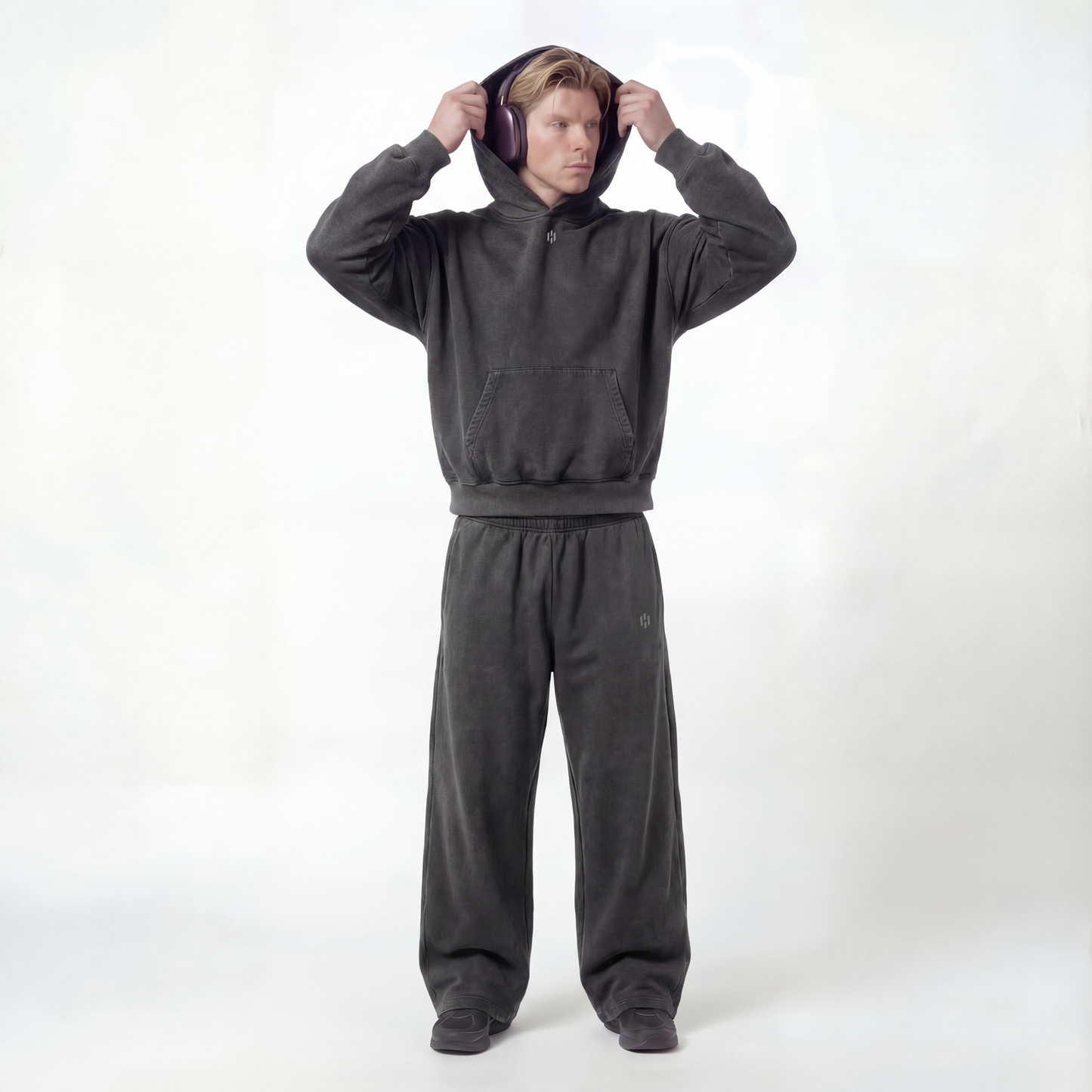 EQUINOX OVERSIZED HOODIE