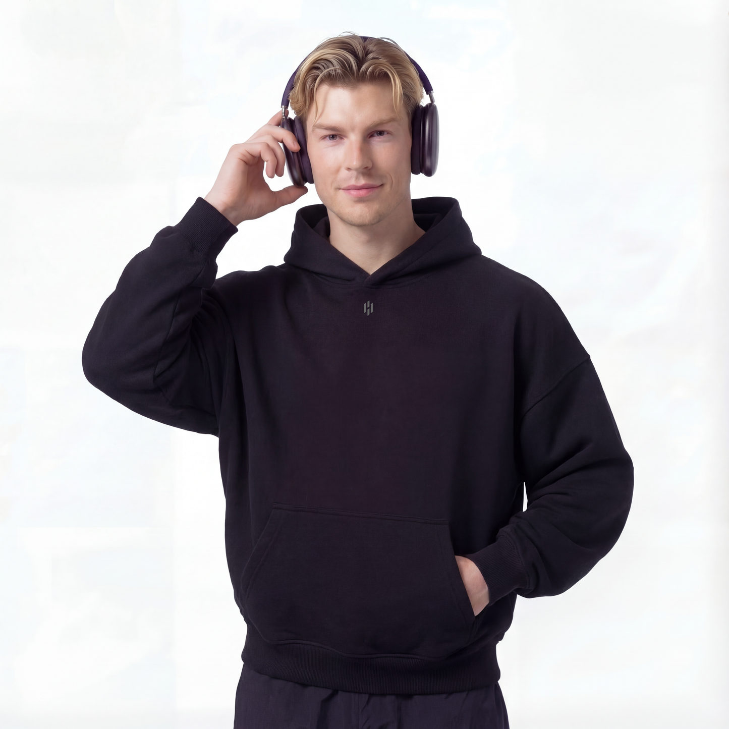 EQUINOX OVERSIZED HOODIE