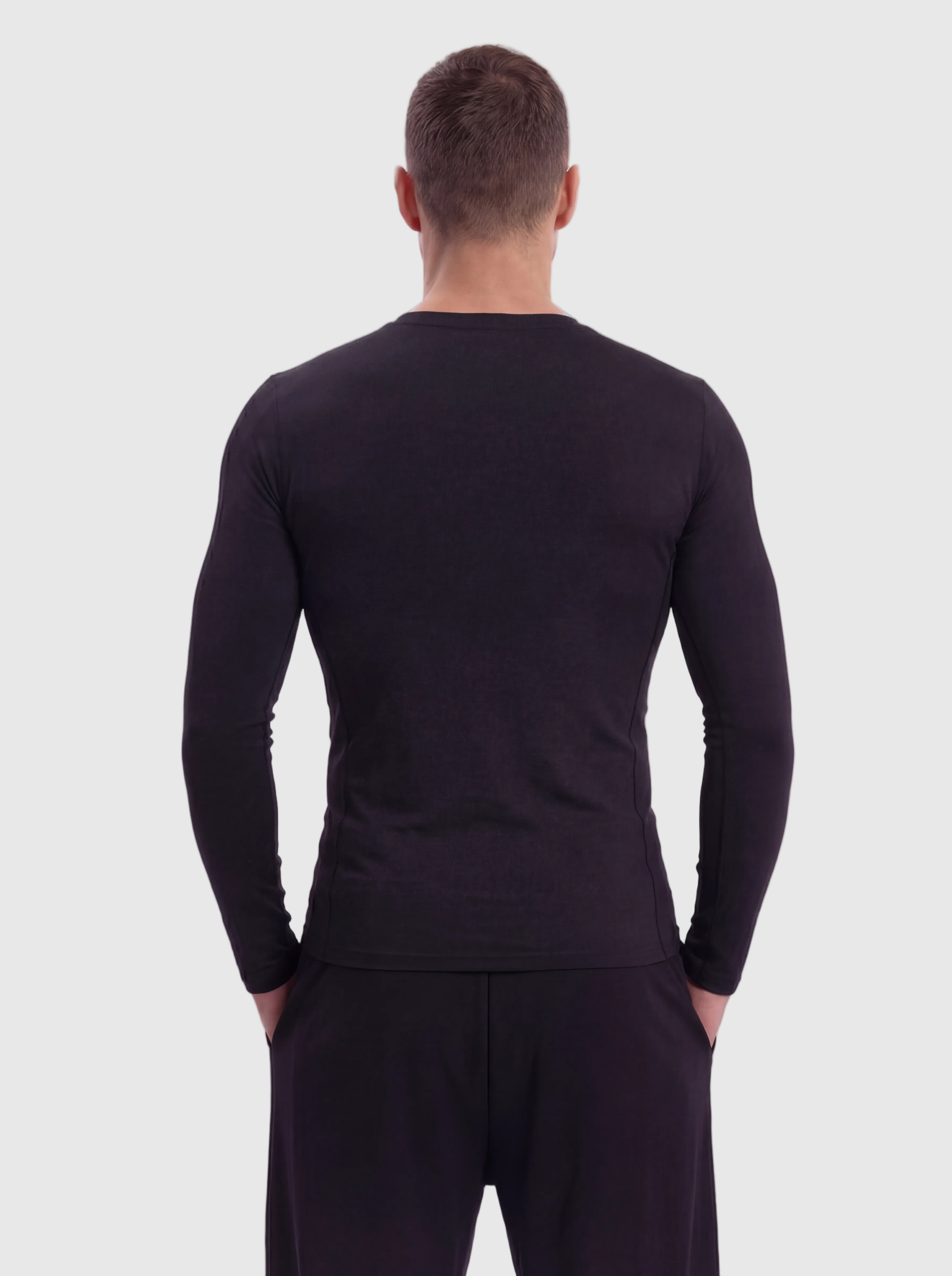 Equinox Muscle-Fit Long-Sleeve Compression - black